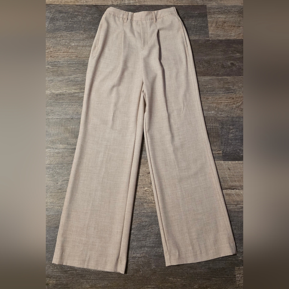 Casual Khaki Colored Womans Trousers